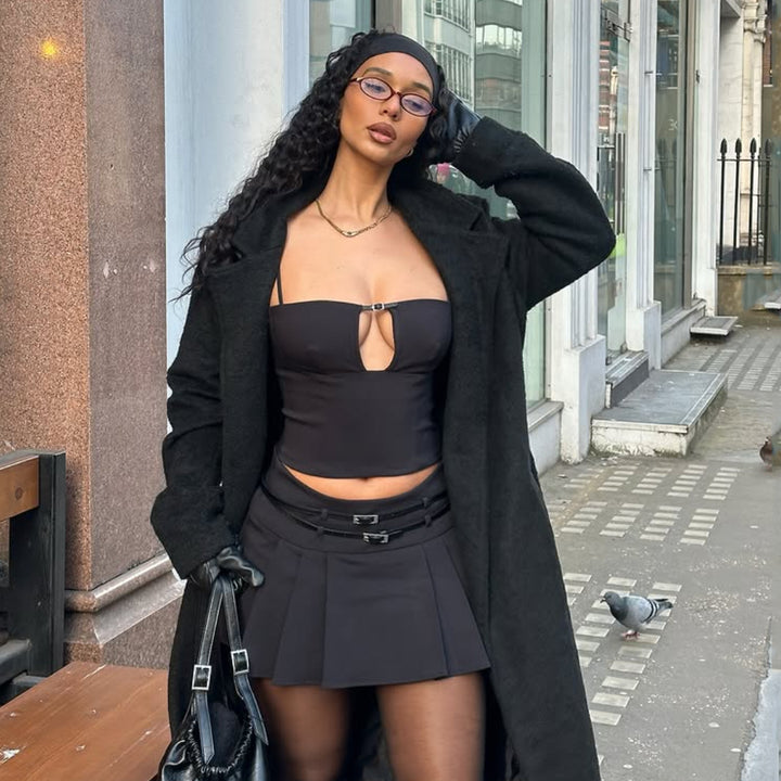 Dame bustier top med dyb udskæring og minimalistisk design Stilla