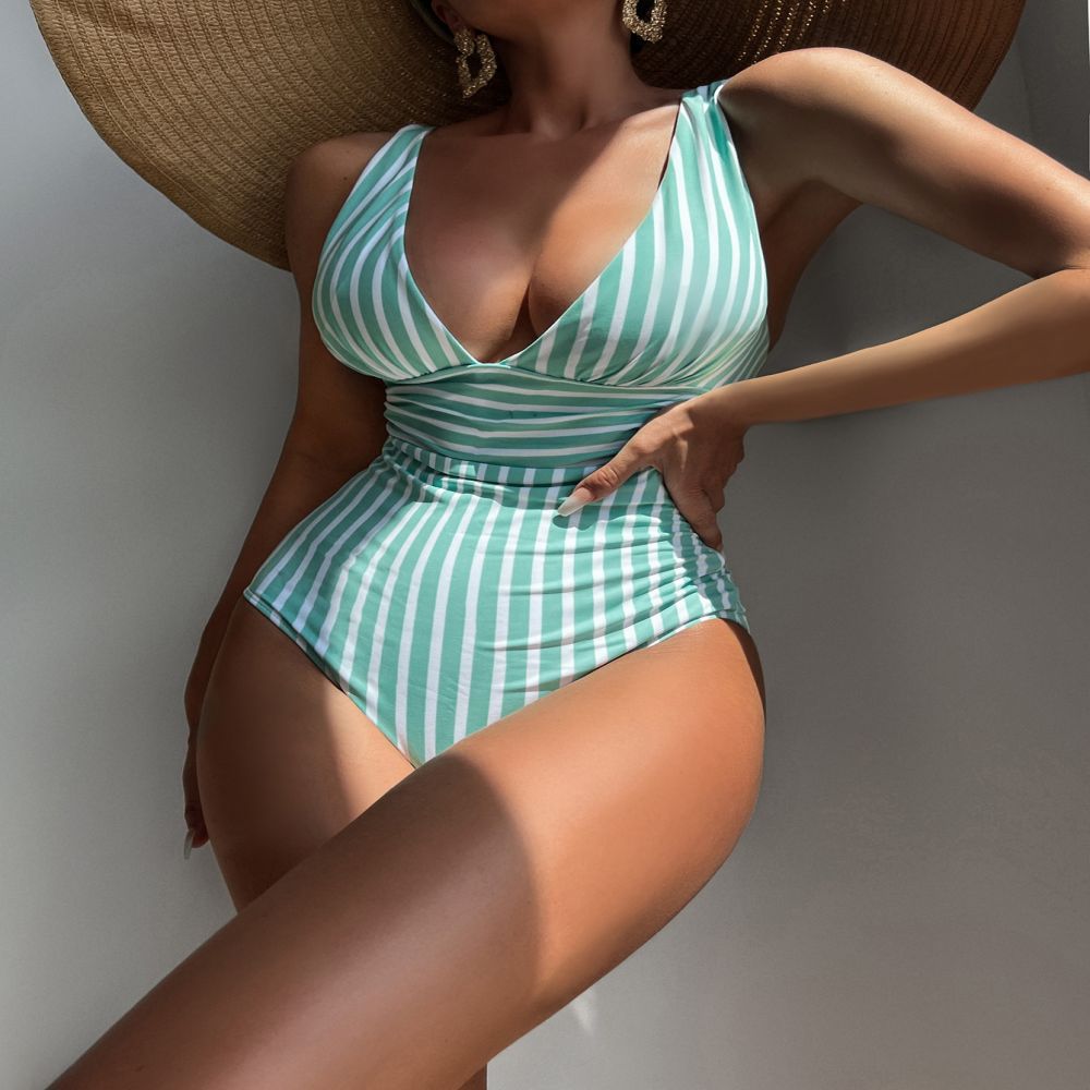 Dame Elegant V-hals onepiece med stribet design Skovae