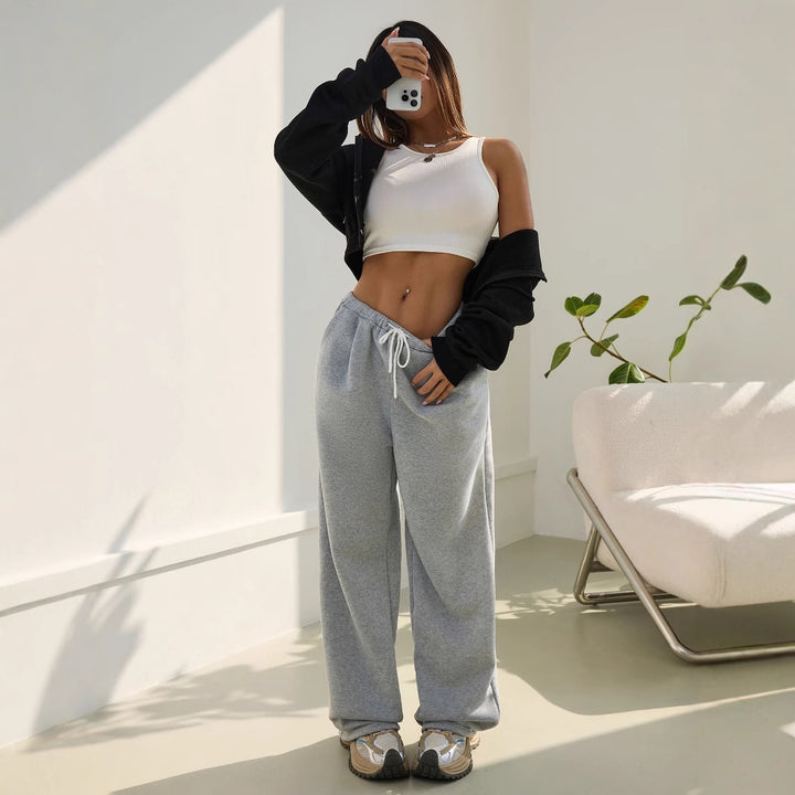 Kvindernes komfortable sweatpants med en afslappet pasform og sidelommer Stilla