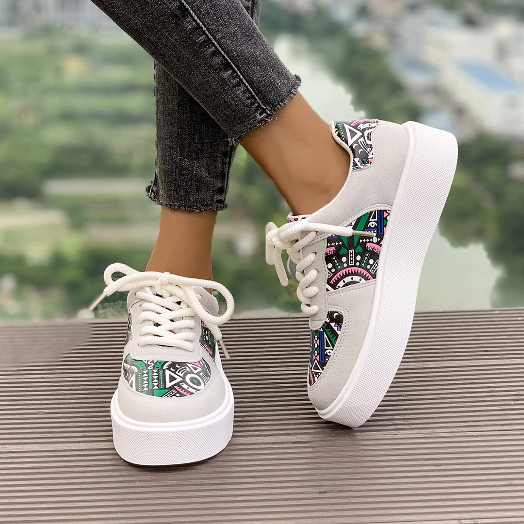 Dame moderigtige Plateau-sneakers med iøjnefaldende design Stilla