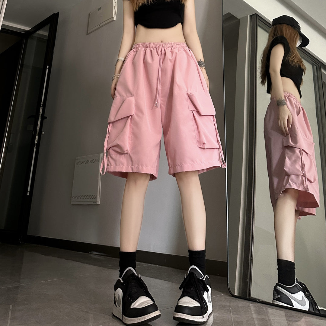 Kvindernes cargo shorts med praktiske sidelommer og elastisk talje