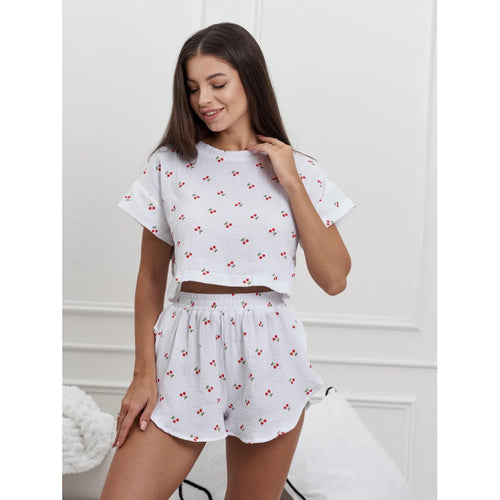 Dame fritidsbluse med legende blomsterdesign og shorts Stilla