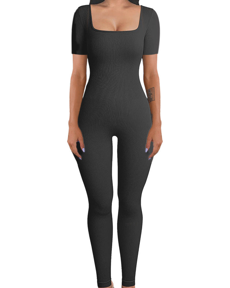 Dame jumpsuit med ribbet design og firkantet udskæring Stilla