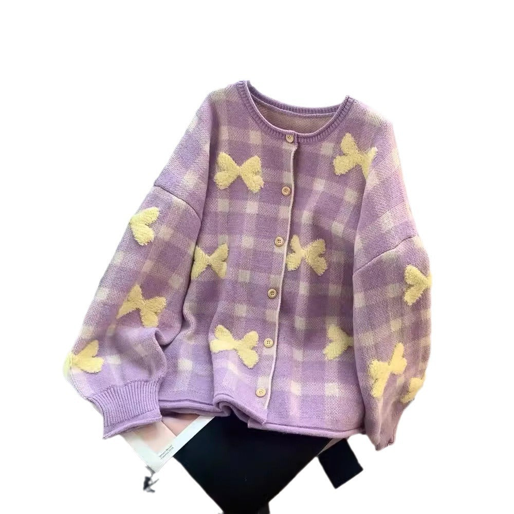 Kvindernes oversized cardigan med ternet mønster og hjerteapplikationer Stilla