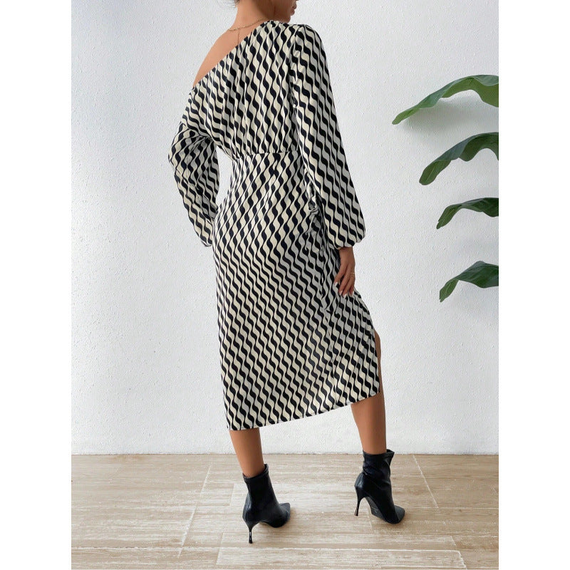 Dame viklekjole med asymmetrisk snit Stilla