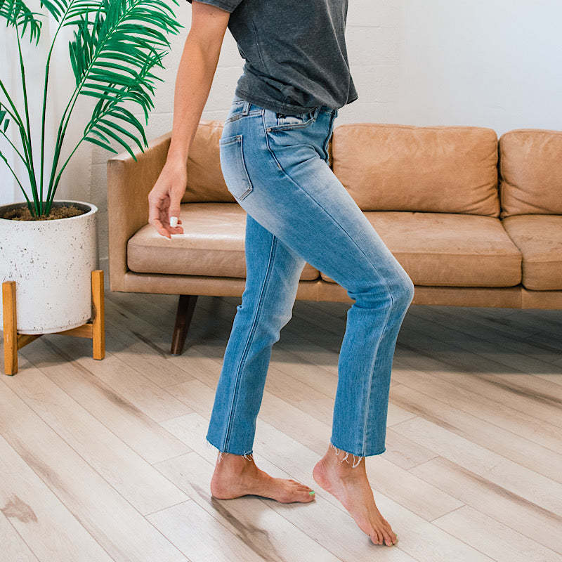 Kvinder Højtaljede Jeans med knapindsats og frynset kant Stilla