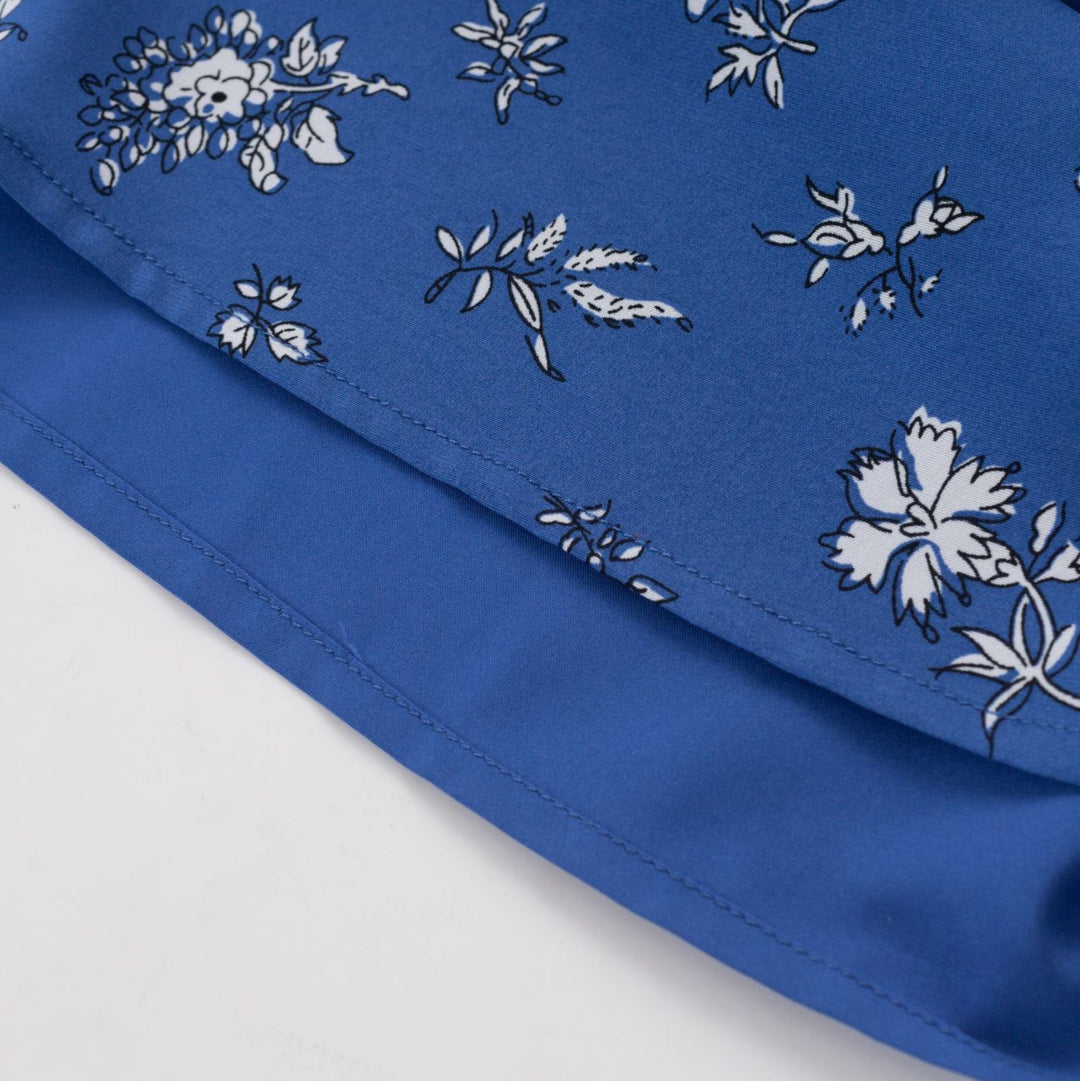 Dame blomsterkjole med voluminøse flæser og sidelukning Stilla