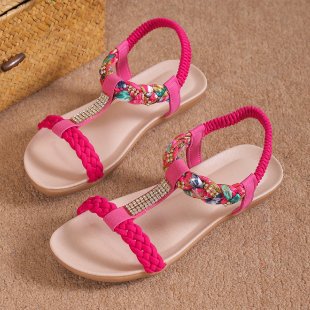 Dame sandaler i fashionable flet-design med elegante smykkedetaljer Stilla