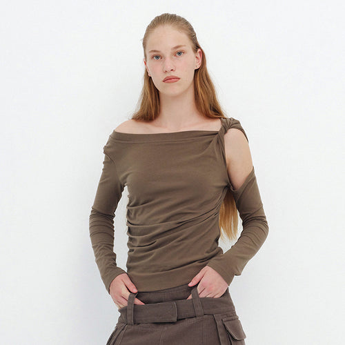 Femme asymmetrisk langærmet top med knude-detalje Stilla