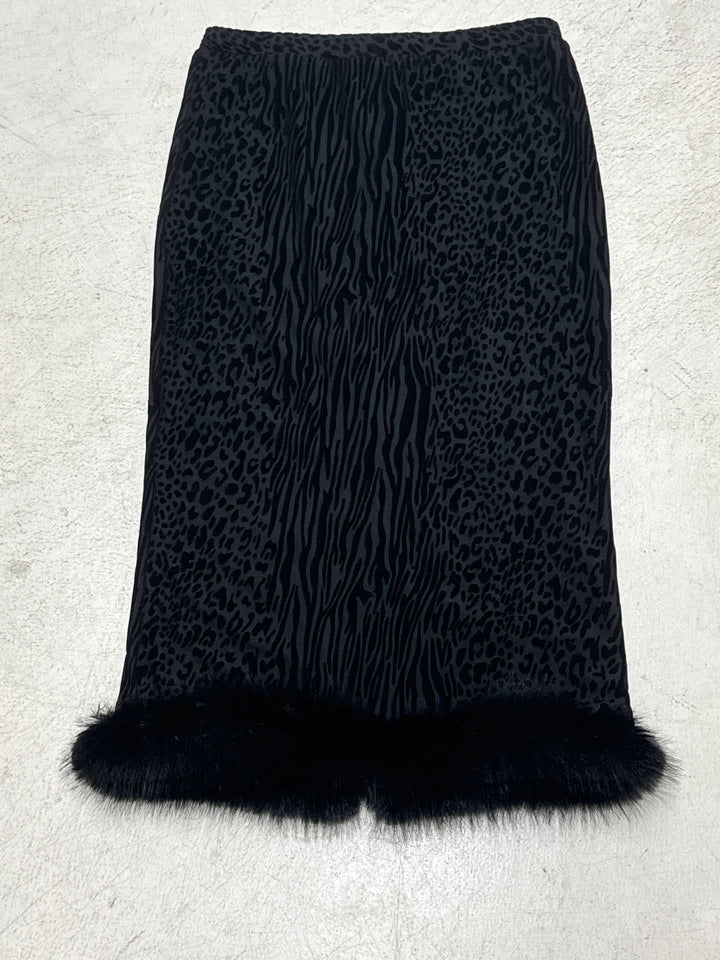 Damen eleganter Rock mit Tiermuster und luxuriösem Fellsaum Skovae