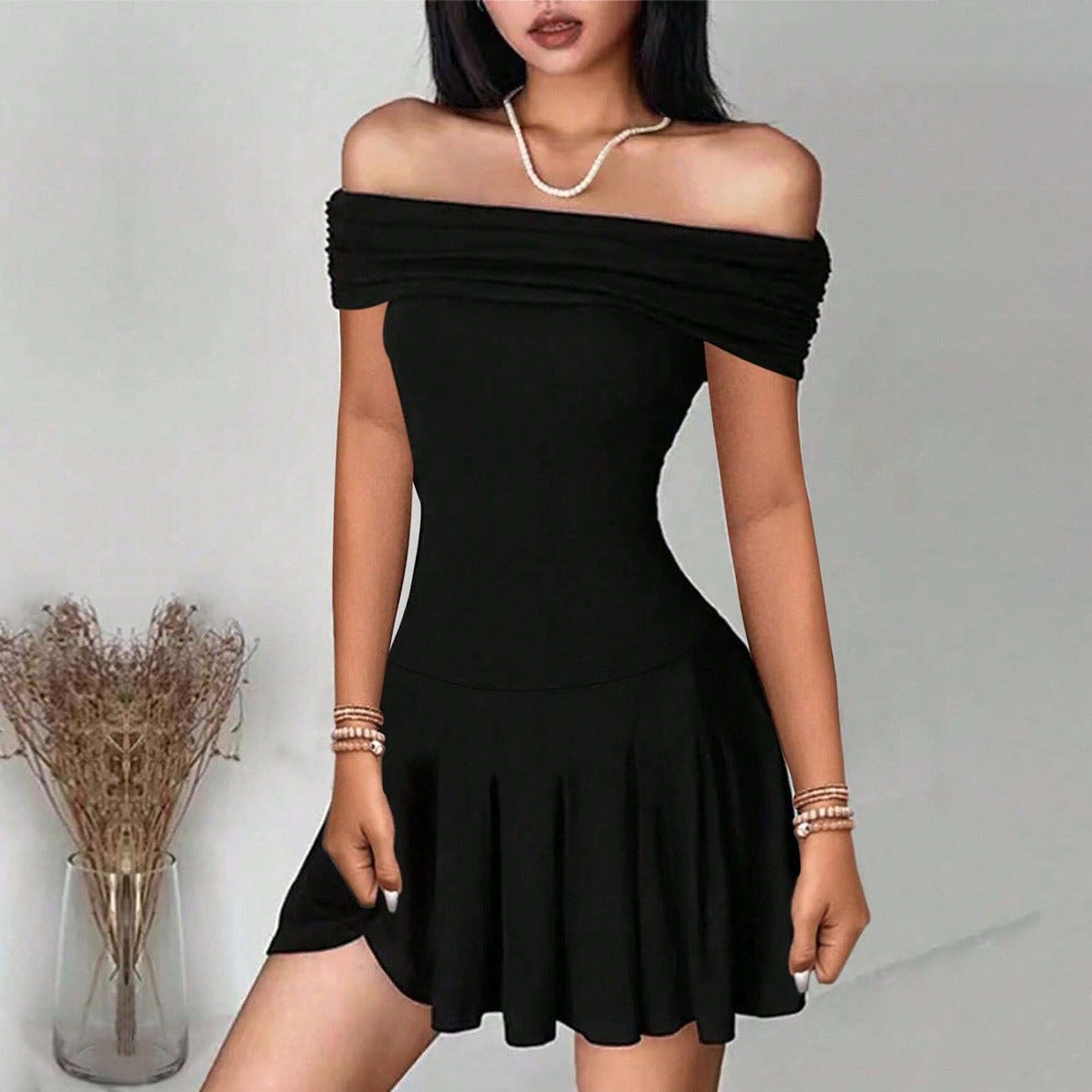 Femme Off-Shoulder Rüsch Mini Kjole Stilla