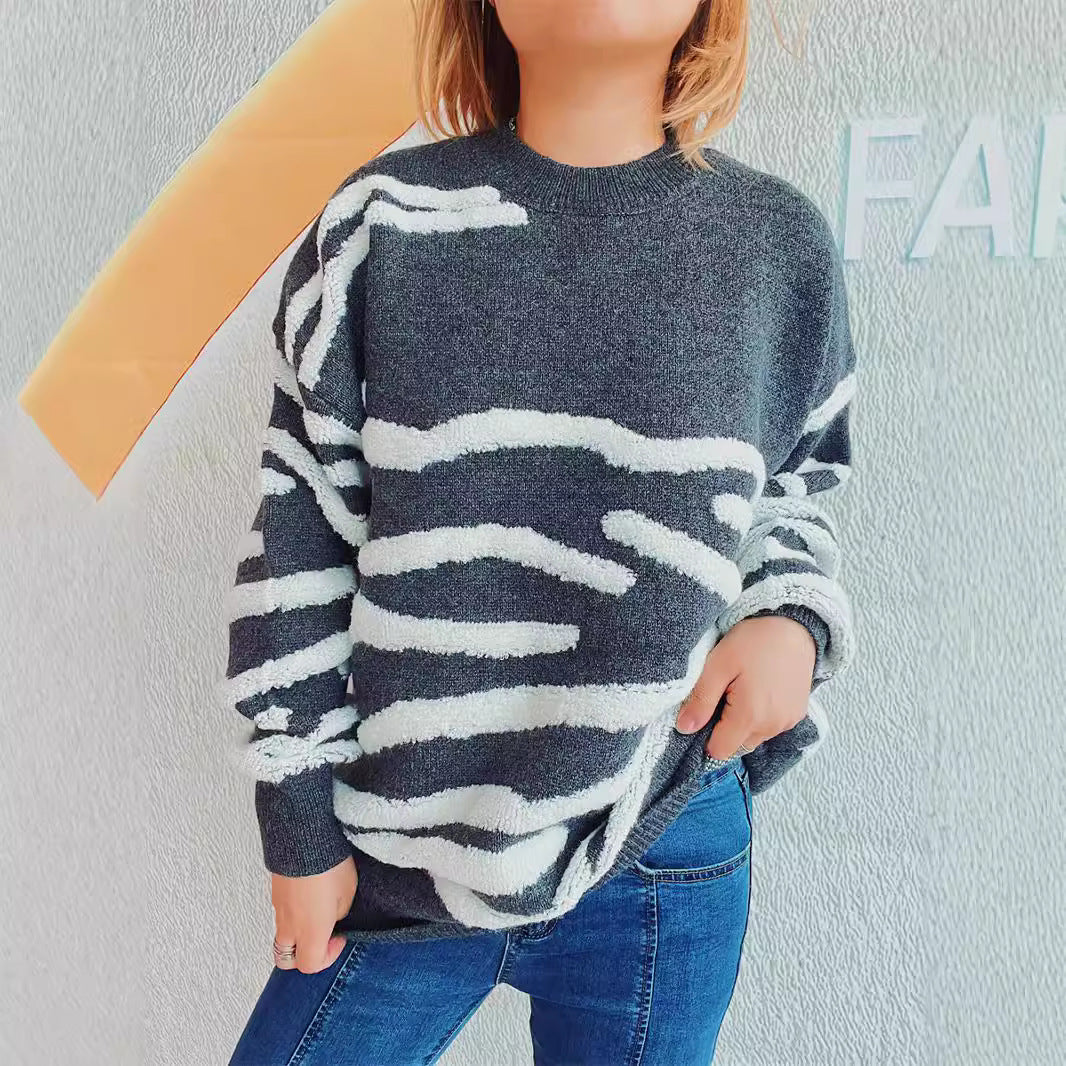Damer hyggelig strikket sweater med tiltalende zebra-stribemønster Stilla