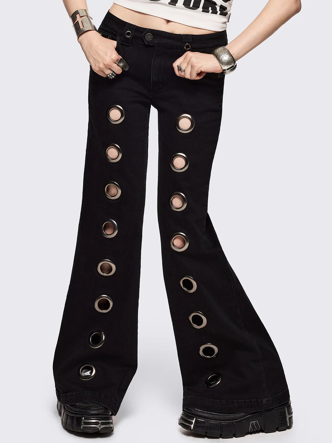 Dame Flared Jeans med dekorative øjer Skovae