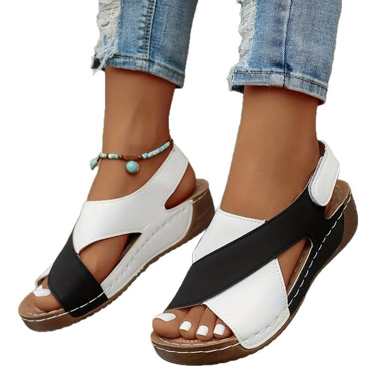 Damer elegante resort-sandaler med komfortabel sål og moderigtigt lukkesystem Stilla