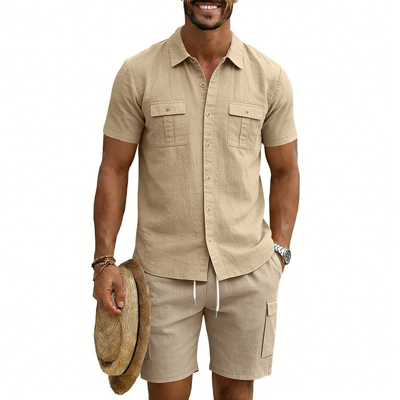Herrer nan sommerligt fritids-sæt i bomulds-linnedmix med kortærmet skjorte og cargo-shorts Skovae