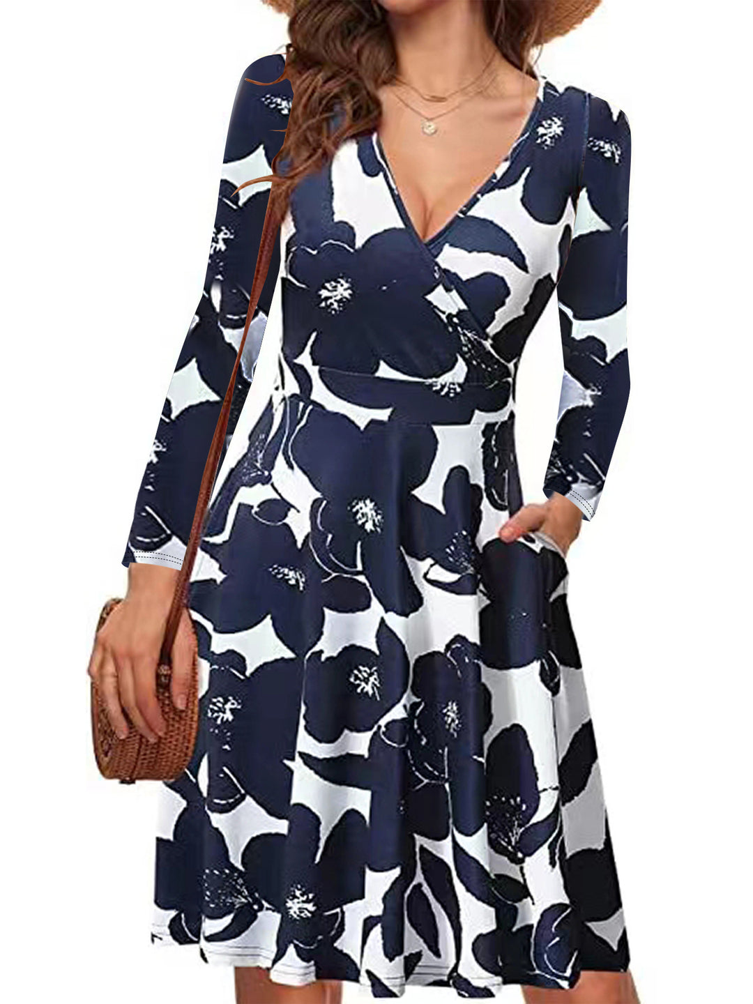 Femme Elegante Wrap kjole med lange ærmer og blomsterprint Stilla