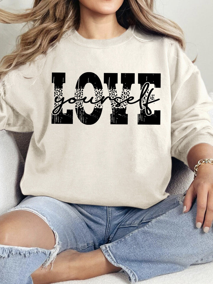 Kvinders sweatshirt med kreativ LOVE påskrift og afslappet pasform Stilla