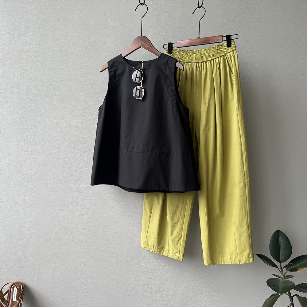 Dame ærmeløs top med elegant satin-finish og afslappede shorts Stilla