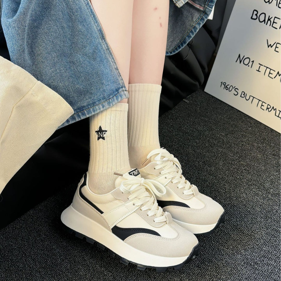 Dame Sporty Sneakers med stabil profilsål og åndbar overfladestruktur Stilla
