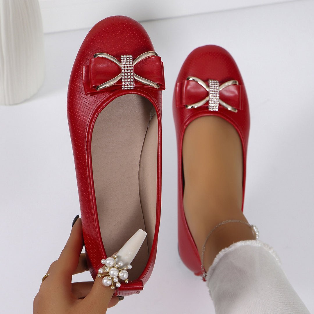 Dame ballerina-sko med elegant sløjfe-design og glitrende strass-detaljer Stilla