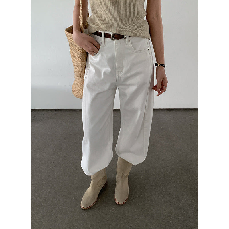 Dame bred High-Waist Jeansbukser med elegant snit og klassiske detaljer Stilla