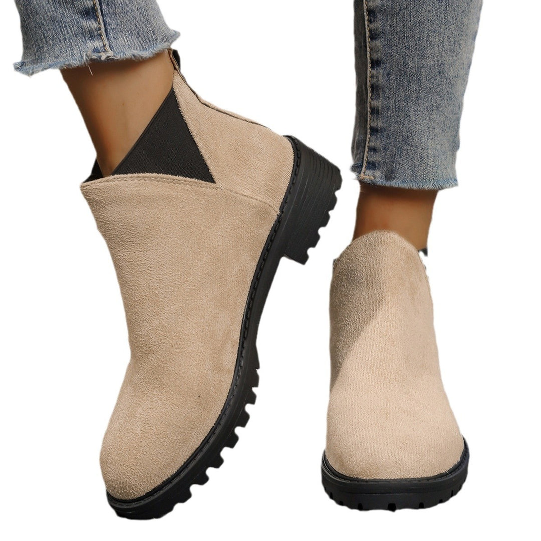 Dame Chelsea Boots lavet af blødt nubuck med elastiske sideindsatser Stilla