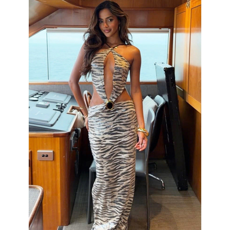 Damen Figurbetontes Kleid mit auffälligem Cut-Out und Glitzerakzenten Skovae