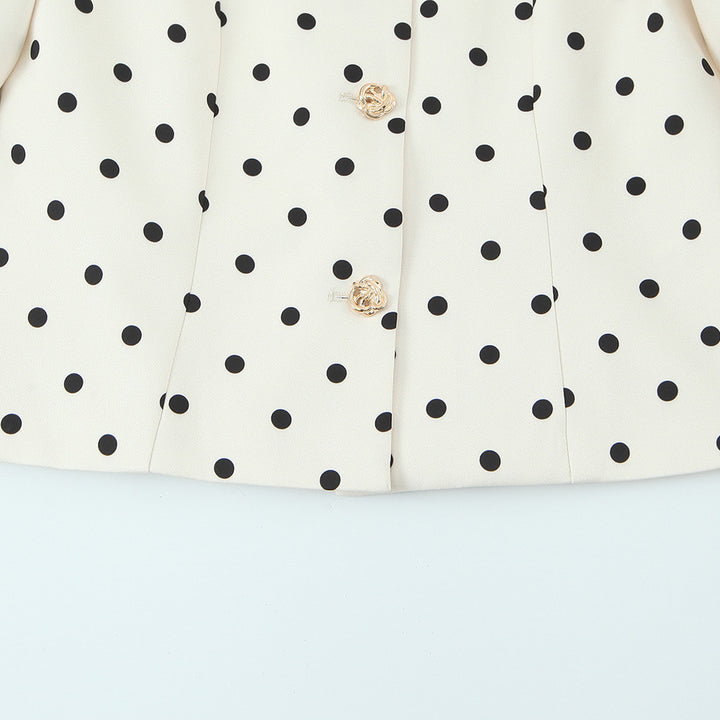 Dame elegant bluse med puffærmer og knapdetaljer Skovae