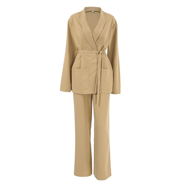 Damer elegant blazer- og bukseensemble med svingende snit og praktiske lommer Stilla