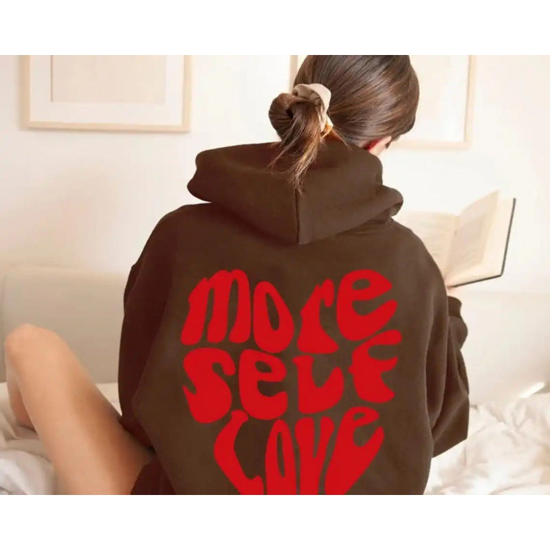 Kvinders hoodie med iøjnefaldende print og oversized pasform Skovae
