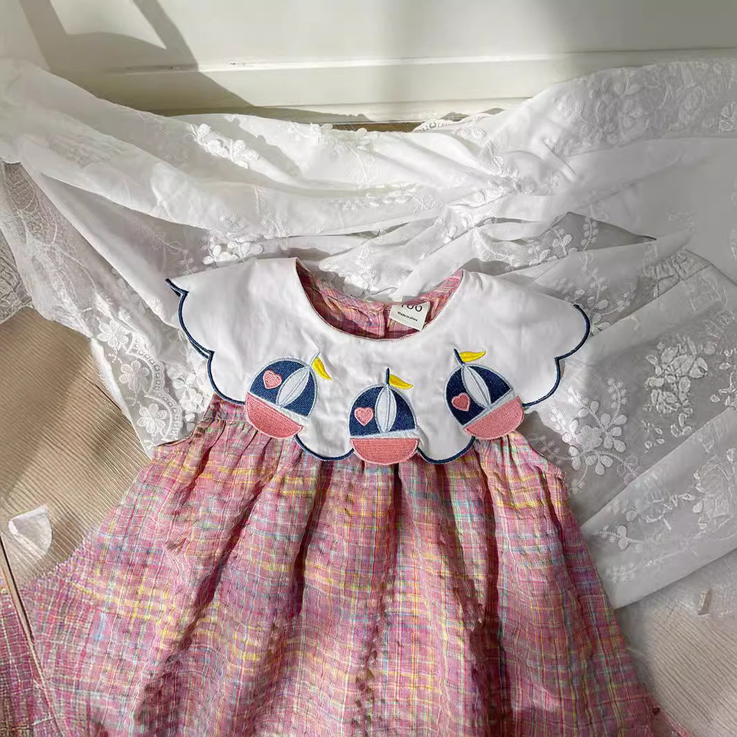 Pige Legende Broderet Sejlbåd Kjole Stilla