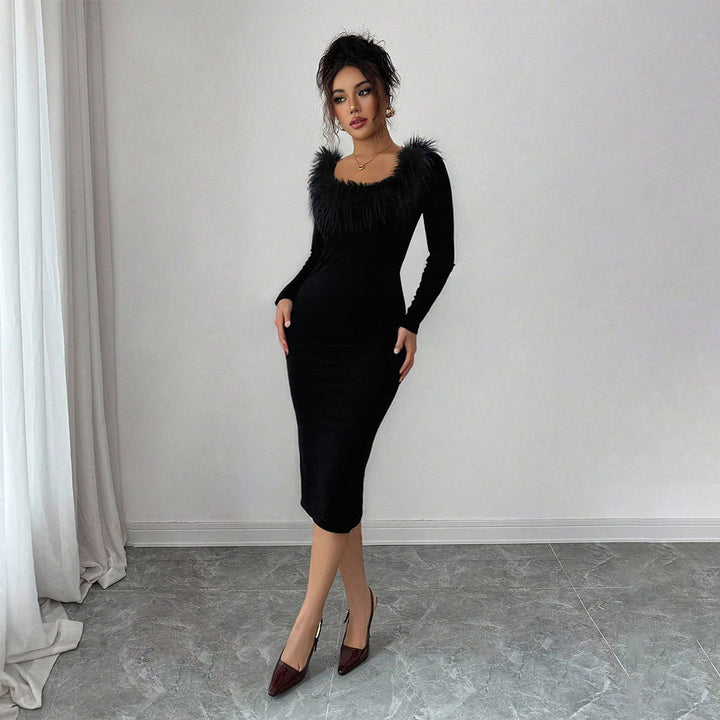 Dame Midi Kjole med Elegant Fjerdekoration og Sideslids Stilla