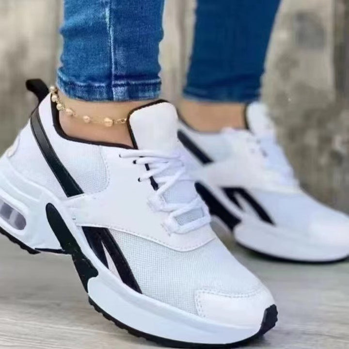 Dame Sporty Sneakers med åndbart overmateriale og stødabsorberende sål Stilla