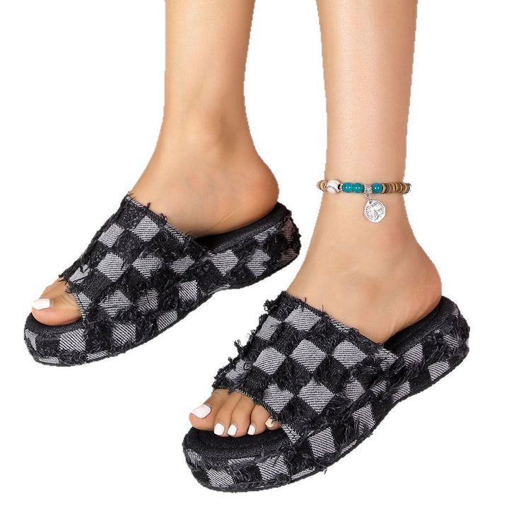 Dame Plateau-sandaler med moderne ternet mønster og dekoreret design Stilla