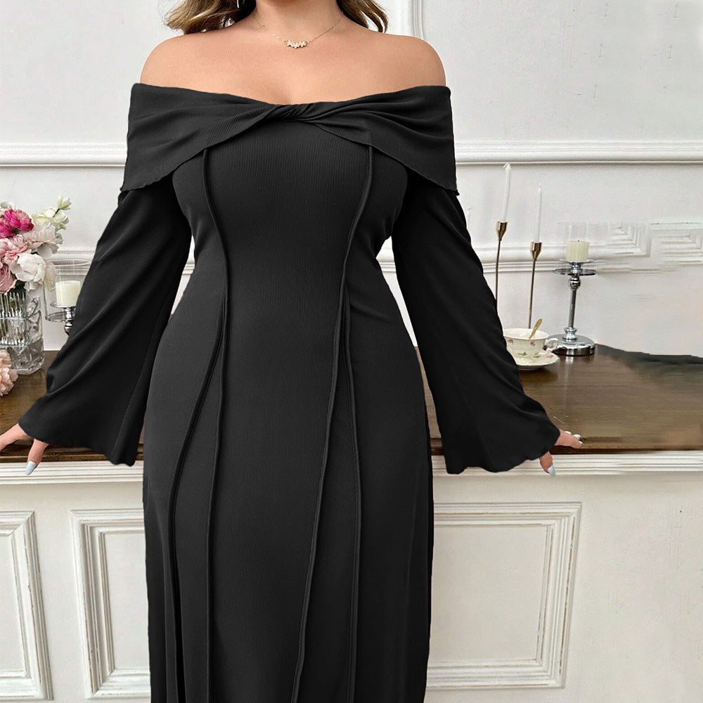 Dame skulderfri maxikjole med elegant drapering og lange ærmer Stilla