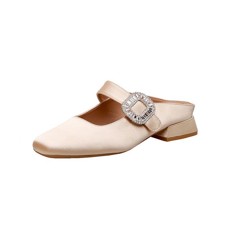 Dame Sling-Mules med elegant spændeapplikation Stilla