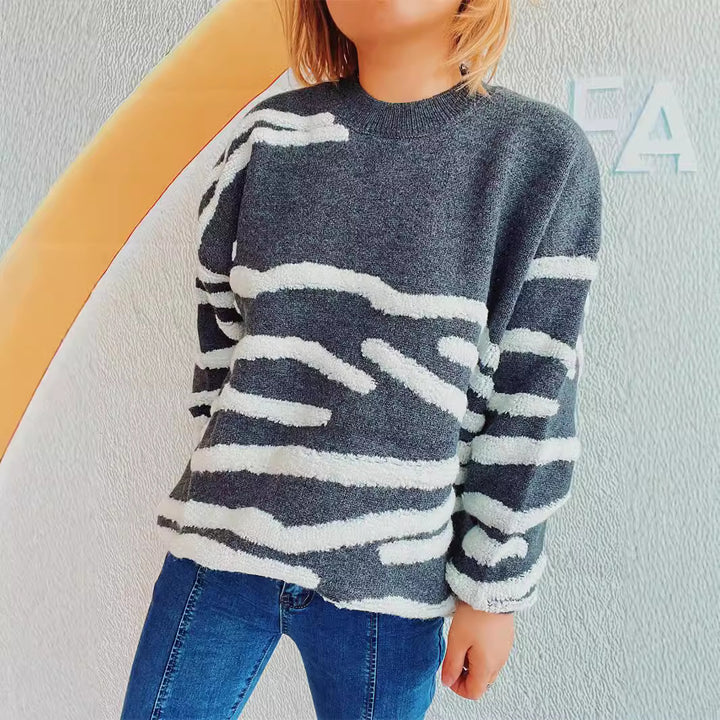 Damer hyggelig strikket sweater med tiltalende zebra-stribemønster Stilla