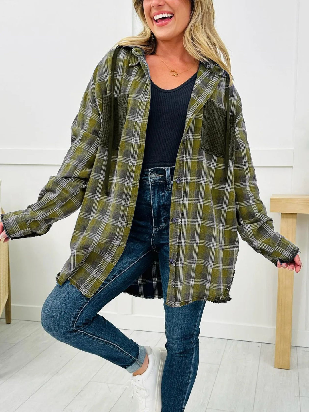 Kvindernes oversized ternede skjortejakke med frynse detaljer Stilla