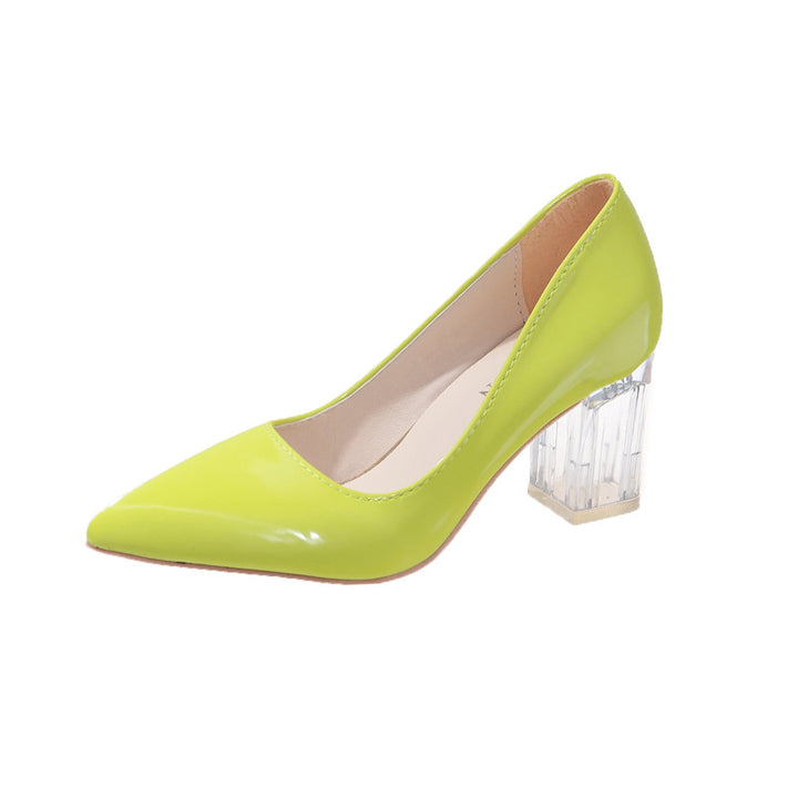 Dame klassiske pumps med transparent blokhæle og spidse frontkapper Stilla