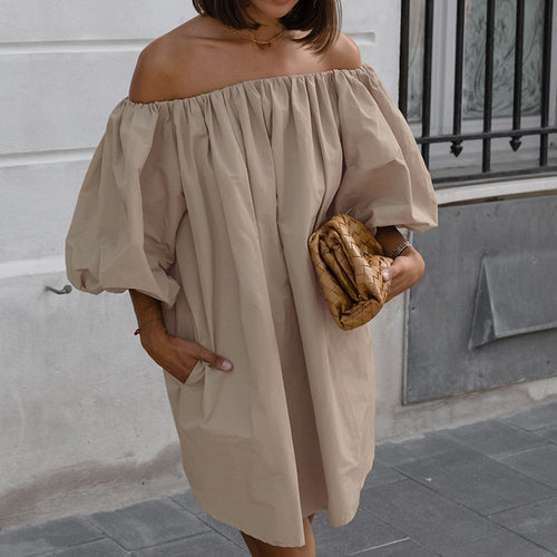 Dame Off-Shoulder Minikjole med voluminøse ærmer og lige skåret kant Stilla