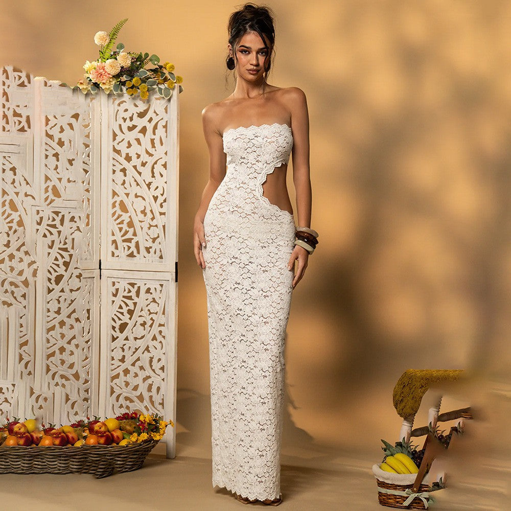 Dame Elegant blond kjole med cut-out-detaljer Skovae