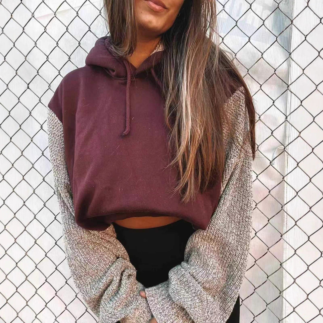 Dame nan Hætte-Cropped-Pullover med vidde strikærmer og snøre Skovae