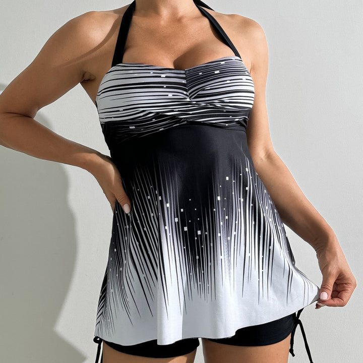 Dame Tankini-sæt med figursmigrerende top og højt skårne shorts Stilla