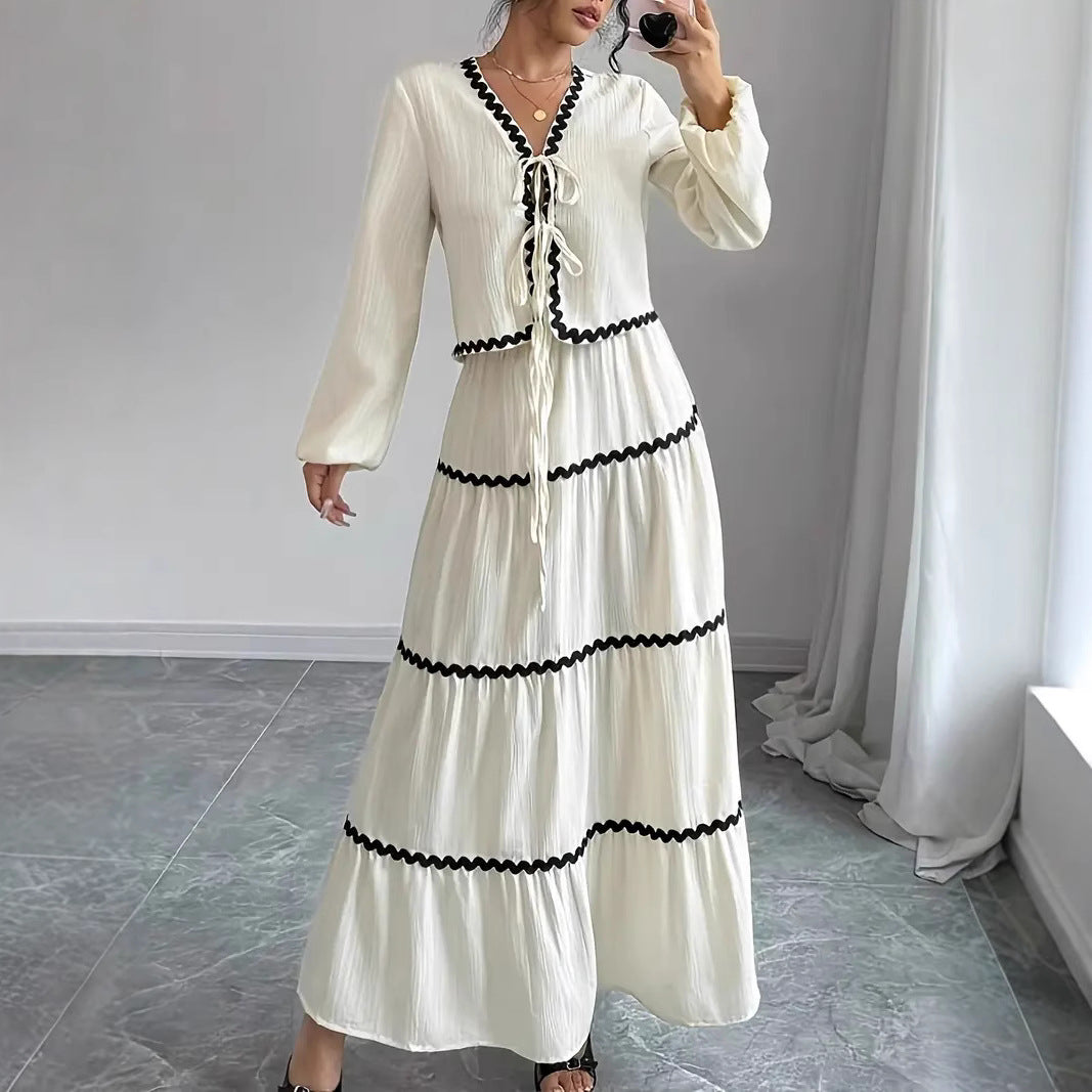 Dame maxikjole med ruffles detaljer og V-udskæring Stilla