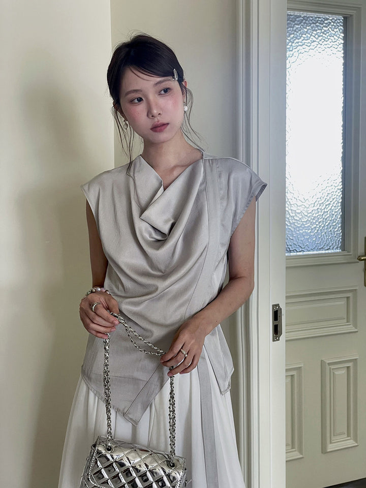Dame indpakningsbluse med asymmetrisk snit og elegant drapering Stilla