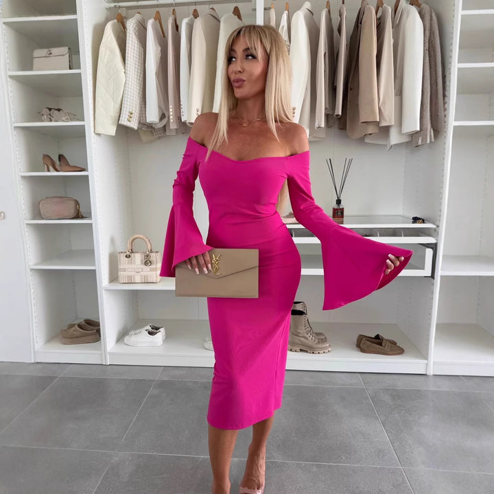 Dame aftenkjole med off-shoulder design og elegante trompetærmer Stilla