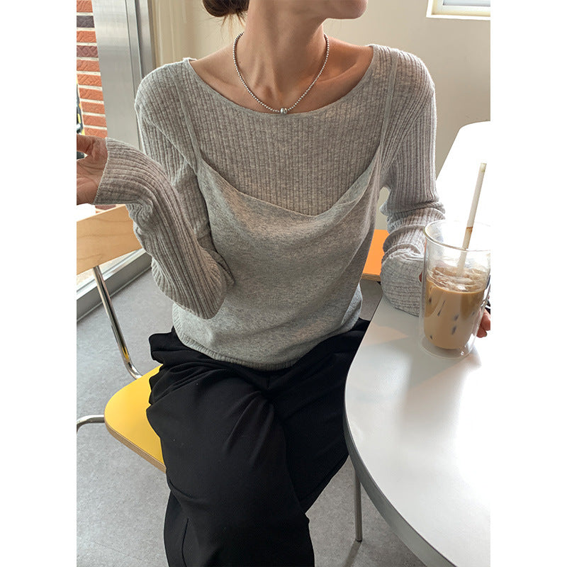 Dame komfortabel longsleeve overdel med fin ribstruktur og aftagelig top Stilla