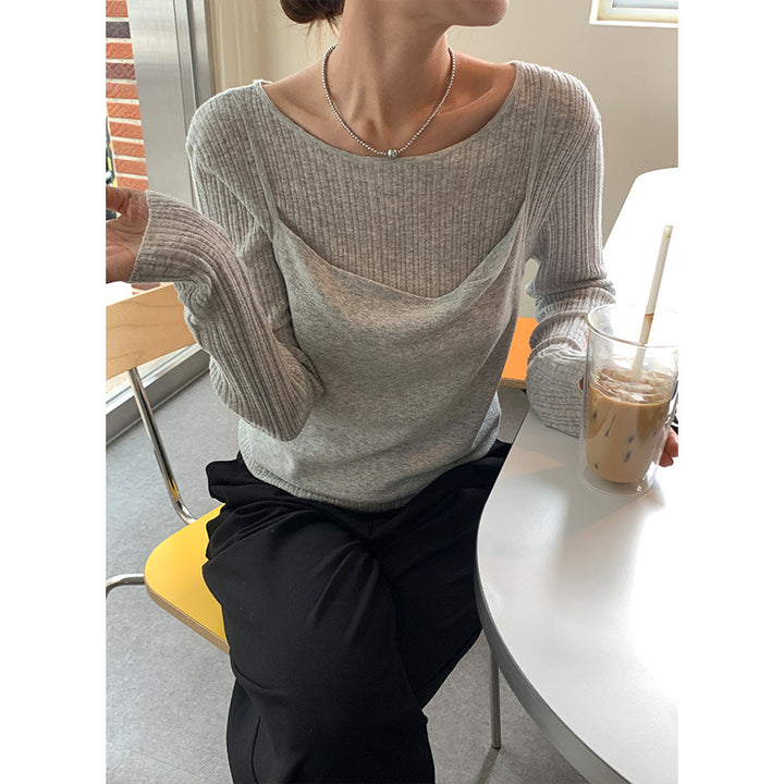Dame komfortabel longsleeve overdel med fin ribstruktur og aftagelig top Stilla