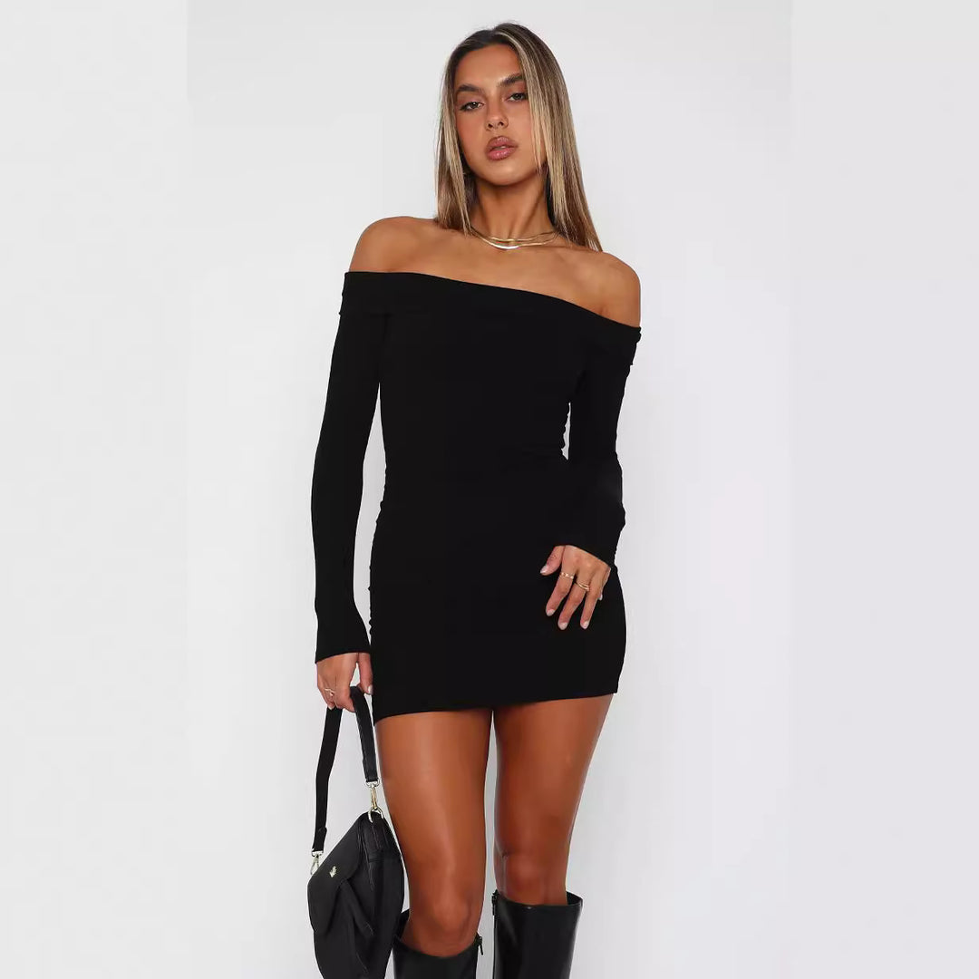 Damer tætsiddende minikjole med off-shoulder design og lange ærmer Stilla