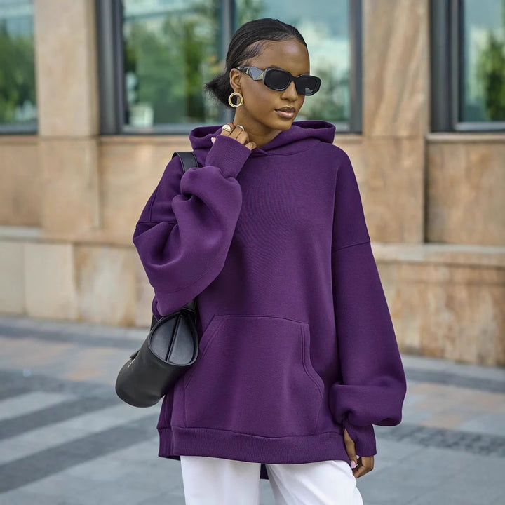 Kvinders oversized hoodie med voluminøse ærmer og integreret kængurulomme Skovae